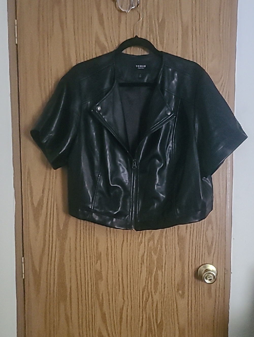 Torrid Black Crop Short-Sleeve Faux Leather Moto Jacket